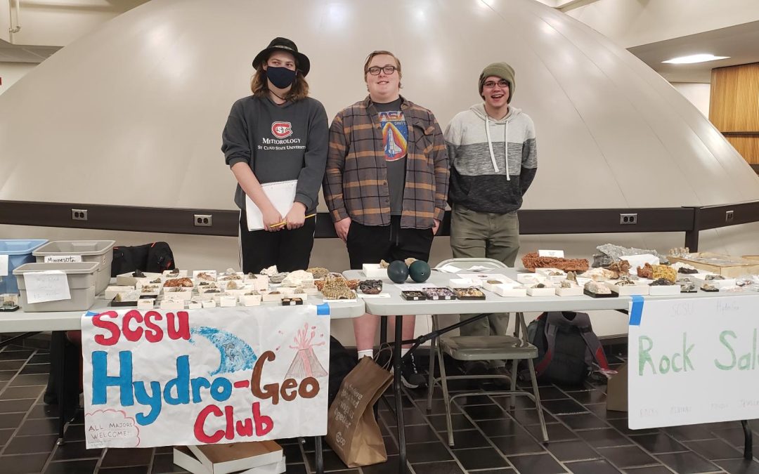 St. Cloud State’s Hydro-Geo Club Welcomes Newcomers with a Rock Sale