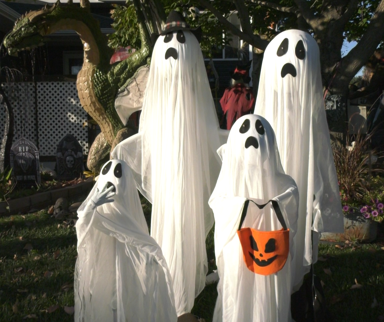 Maria and Jeff Bircher’s Free Annual Halloween Display is Ready For Visitors