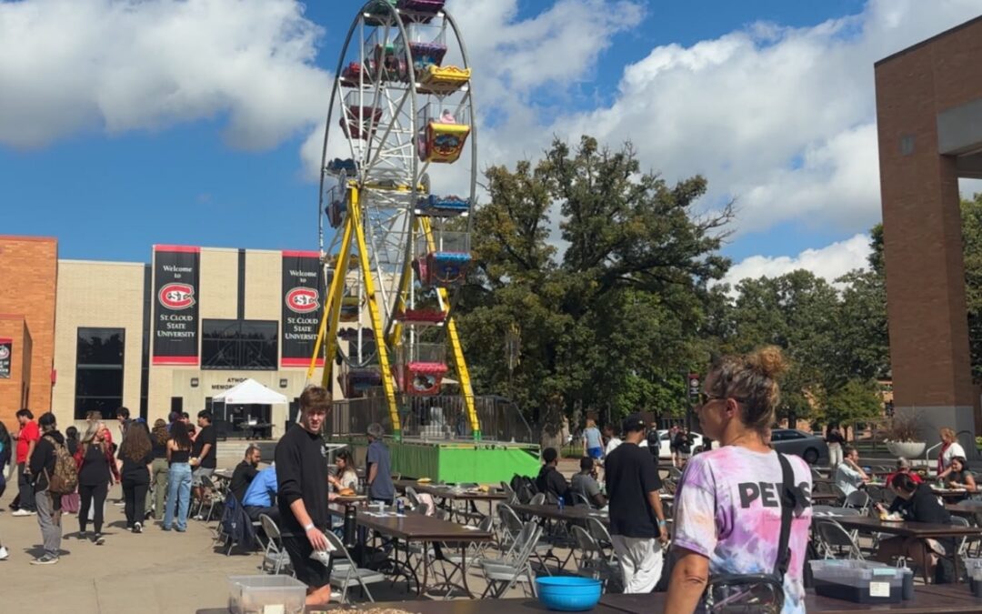 Homecoming Kickoff Brings Students Together at Atwood Mall